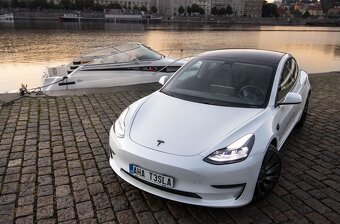 TESLA model 3 Performance FSD - 3
