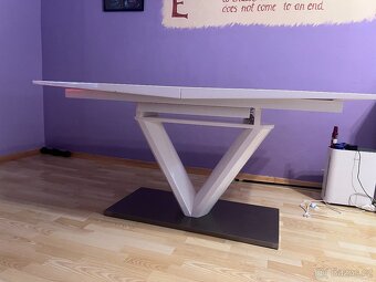 Velky bily stul - 3