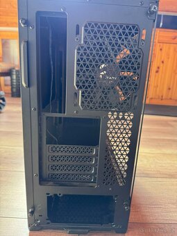Počítačová skříň Fractal Design Pop  Silent Black TG Clear T - 3