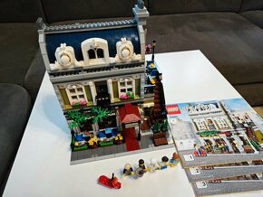 LEGO Creator 10243 Pařížská restaurace - 3