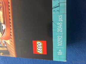 Lego 10292 - 3
