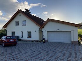Rodinný dům 8+2 Prodej - 3