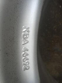 1 kus alu Mercedes - 3