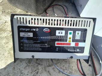 Nabíječka 24 V - 3