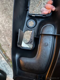 Stredovy tunel Peugeot 206 - 3