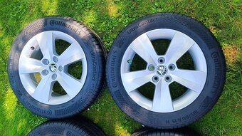 Alu Škoda Fabia 3, 5x100 R15 s pneu 185/60 R15, DOT 0724 - 3