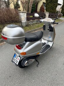 Piaggio Vespa 125 ET4 - 3
