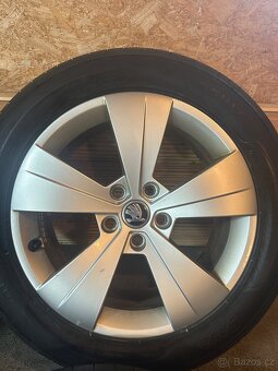 ALU Kola ŠKODA 5x112 R17 TRITON Zánovní Letní Pneu 215/55/17 - 3