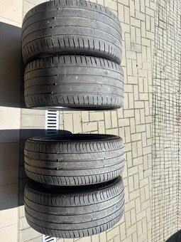 245/45R19 275/40R19 - 3