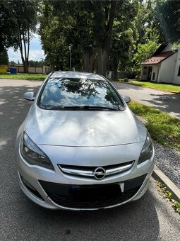 Prodám opel Astra J combi nepojízdné - 3
