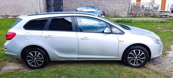 Opel Astra J Spots Tourer - 3