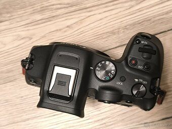 Canon EOS r7 - 3