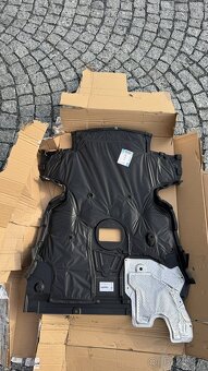 Original kryt motoru BMW E92 M paket ( LCI ) 51758046335 - 3