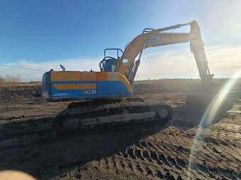 JCB 220 - 3