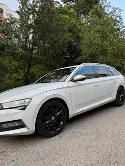 Škoda Superb IV 2020 Laurin&Klement, Webasto, Panorama - 3