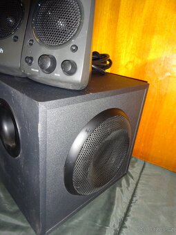 aktivní reproduktory Logitech Z625 Powerful THX Sound - 3
