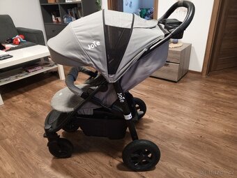 Kočárek Joie - 3