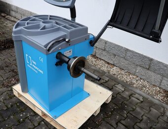 Plně automatická vyvažovačka s laserem - 3
