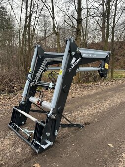 Čelní nakladač HYDRATRAC 1600 - 3