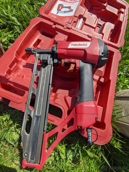 Prodam pneumatickou sponkovacku Haubold PN755 + kufrik - 3