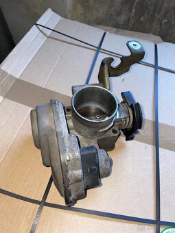 prodám funkčí škrtící klapku felicia 1.3mpi - 3
