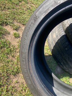 Michelin Pilot Sport 4, rozměr 245/45/19, použité - 3