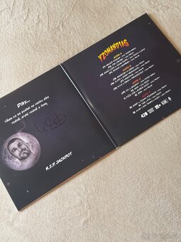 Yzomandias vinyl podepsaný - 3