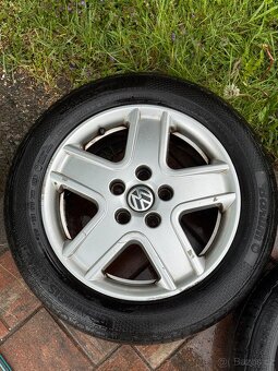 Originální alu kola Volkswagen s pneu BARUM BRAVURIS 205/55 - 3