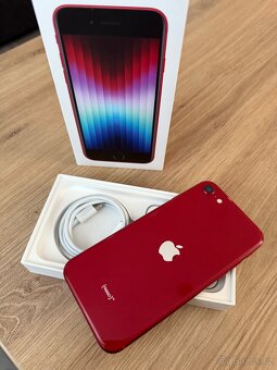 iPhone SE (3.generace), product red - 3