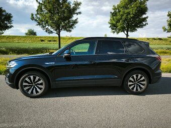 VW Touareg 3,0TDi 4x4 VZDUCH, KŮŽE, Tažné , r.v.12/2020 DPH - 3