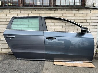 Dveře Passat B7 LK7X komplet - 3