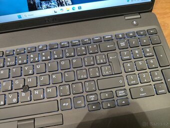 Dell Latitude 5500 i5-8365U 16GB RAM 256GB SSD NOVÁ BATERIE - 3