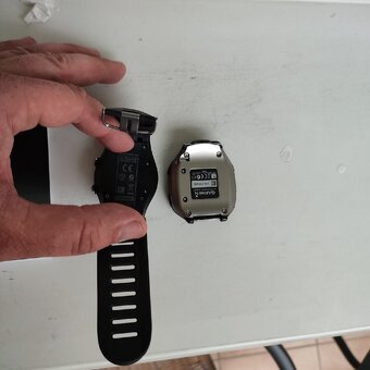 Prodám hodinky zn. Garmin 910 XT + 405, na ND - 3