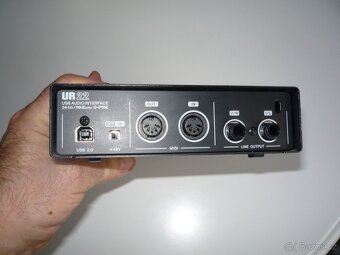 zvukovka Yamaha Steinberg levně - 3