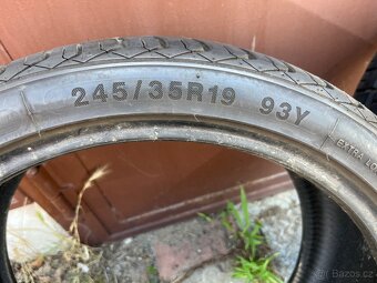Pneu 245/35 R19 - 3
