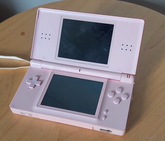 Nintendo DS Lite růžové barvy - 3