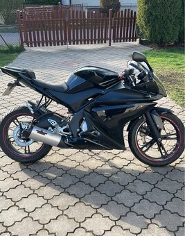 Yamaha yzf r125 - 3