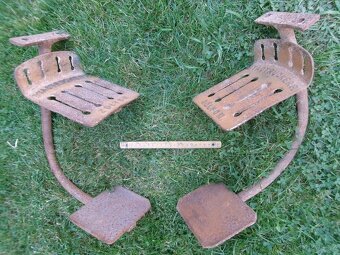 prodám díly z koňského kočáru. Nádrže na PHM, odčerpávací ru - 3