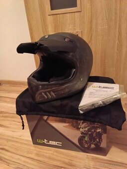 Prodám motokrosovou helmu w-tec - 3
