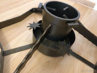 Velký celokovový vánoční stojan na stromeček - 3