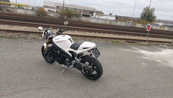 Triumph Speed Triple 1050 - 3
