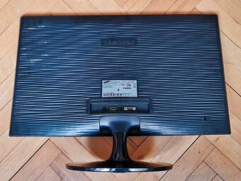 Samsung S24D300H, Full HD - 3