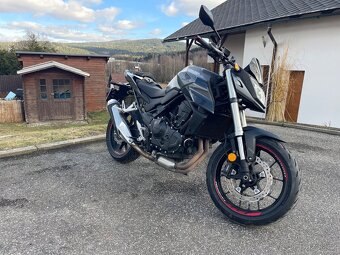 Honda Hornet 750 - 3