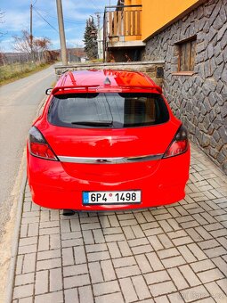 Opel Astra H GTC - 3