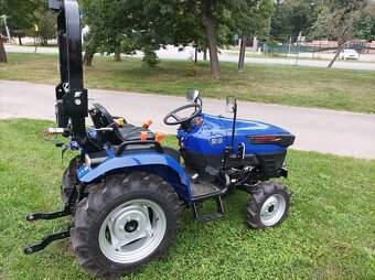 Malotraktor Farmtrac FT - 22 4WD - 3