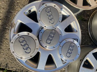 Alu disky Audi 5x112 za 2400 Kč - 3