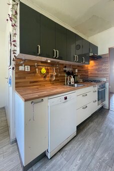 (ZAMLUVENO) Kuchyňská linka IKEA 250+360 cm se spotřebiči - 3