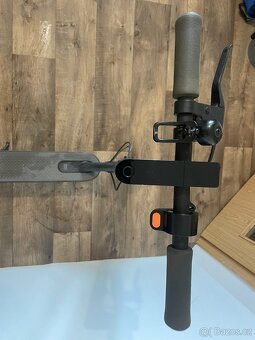 Elektrická koloběžka Xiaomi Mi Electric Scooter Essential - 3