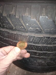 Pneu GOOD YEAR. M+S 215/70R16 - 3