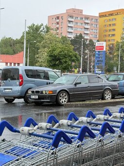 BMW e38 728i - 3